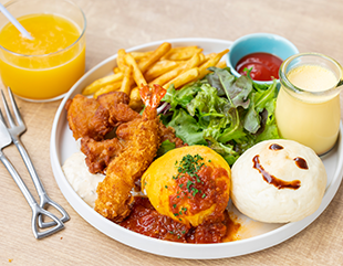 お子様オムライスプレート　キッズドリンク付き